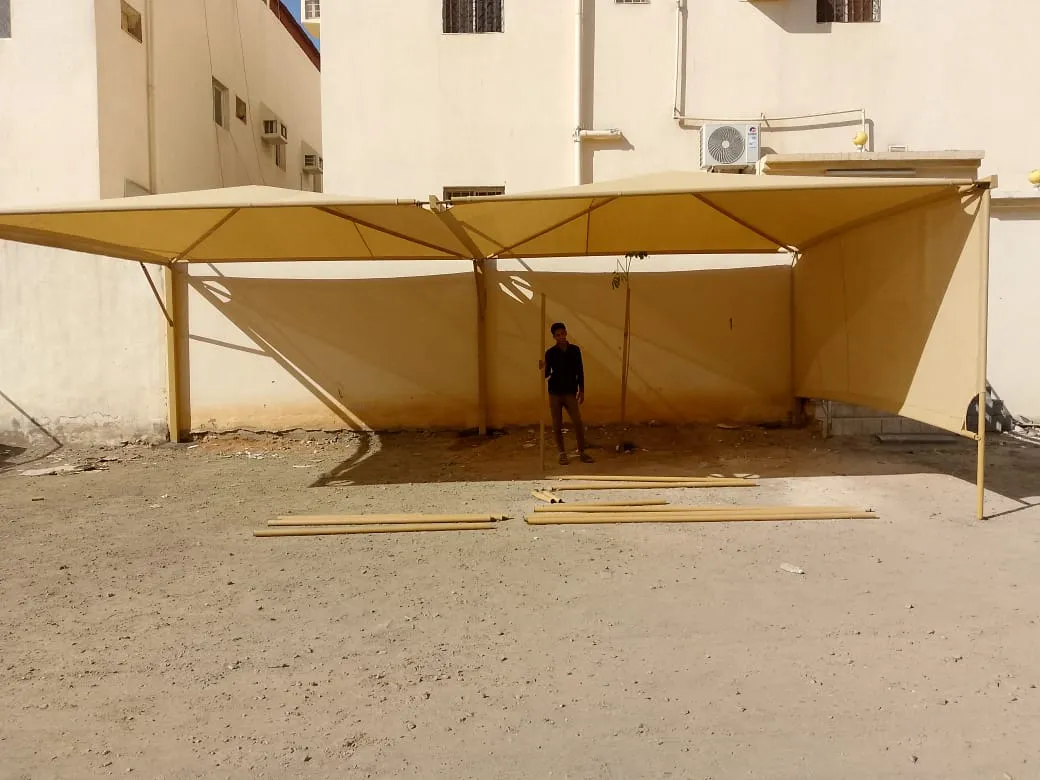تركيب مظلات في حي الضحيه بالمنطقة الشرقية 